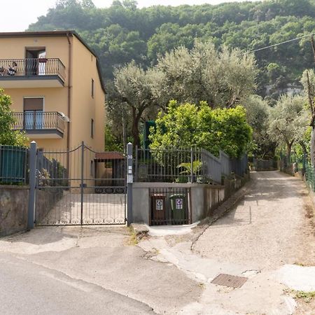 Sorrentovibes - Sea View Rooftop Apartment With Jacuzzi & Garden Esterno foto