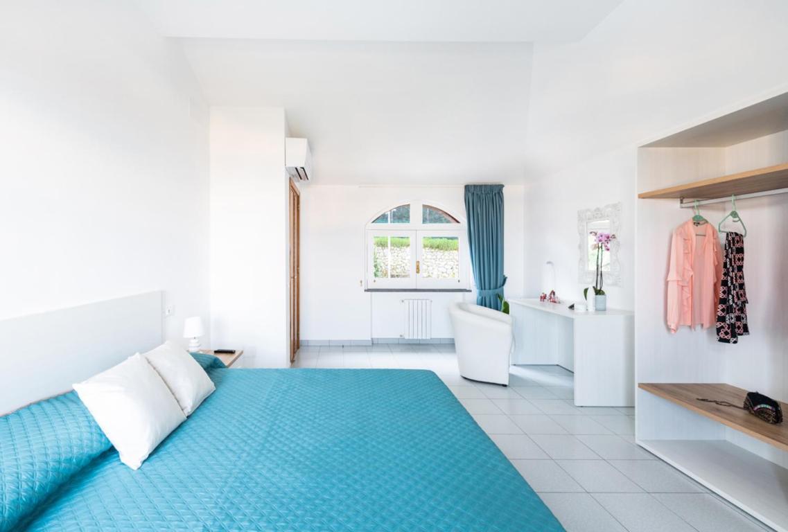 Sorrentovibes - Sea View Rooftop Apartment With Jacuzzi & Garden Esterno foto
