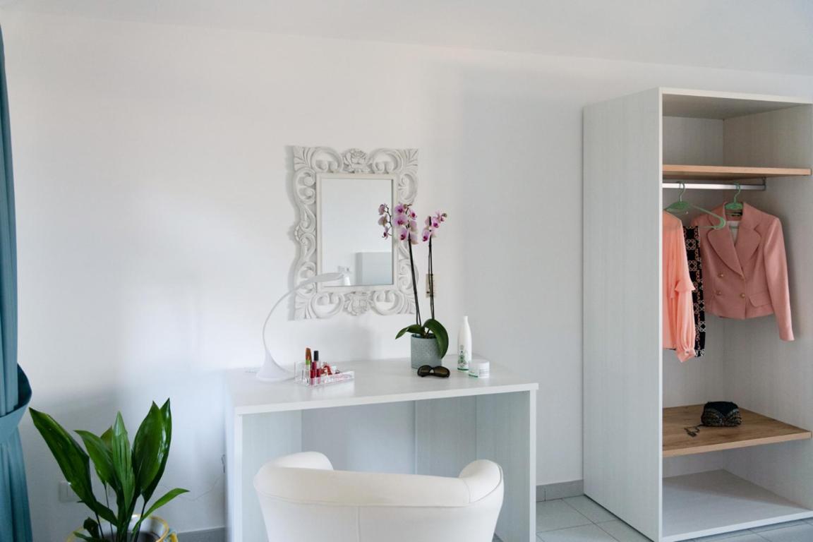 Sorrentovibes - Sea View Rooftop Apartment With Jacuzzi & Garden Esterno foto