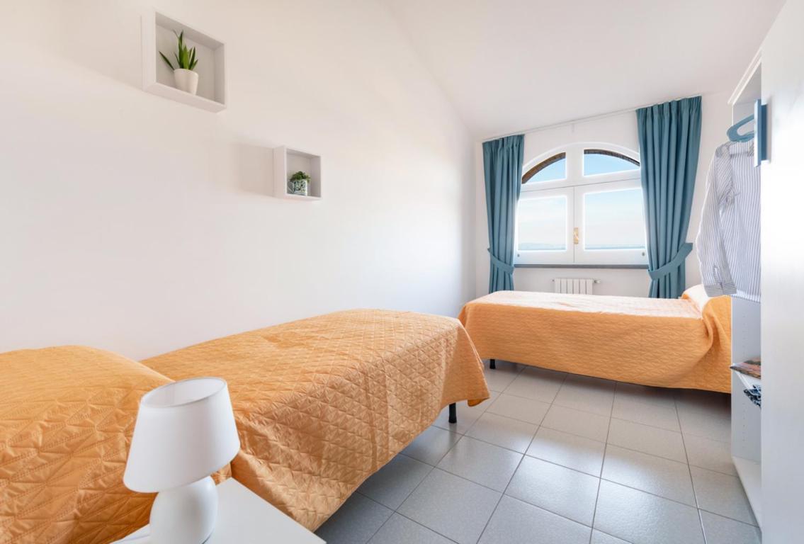 Sorrentovibes - Sea View Rooftop Apartment With Jacuzzi & Garden Esterno foto