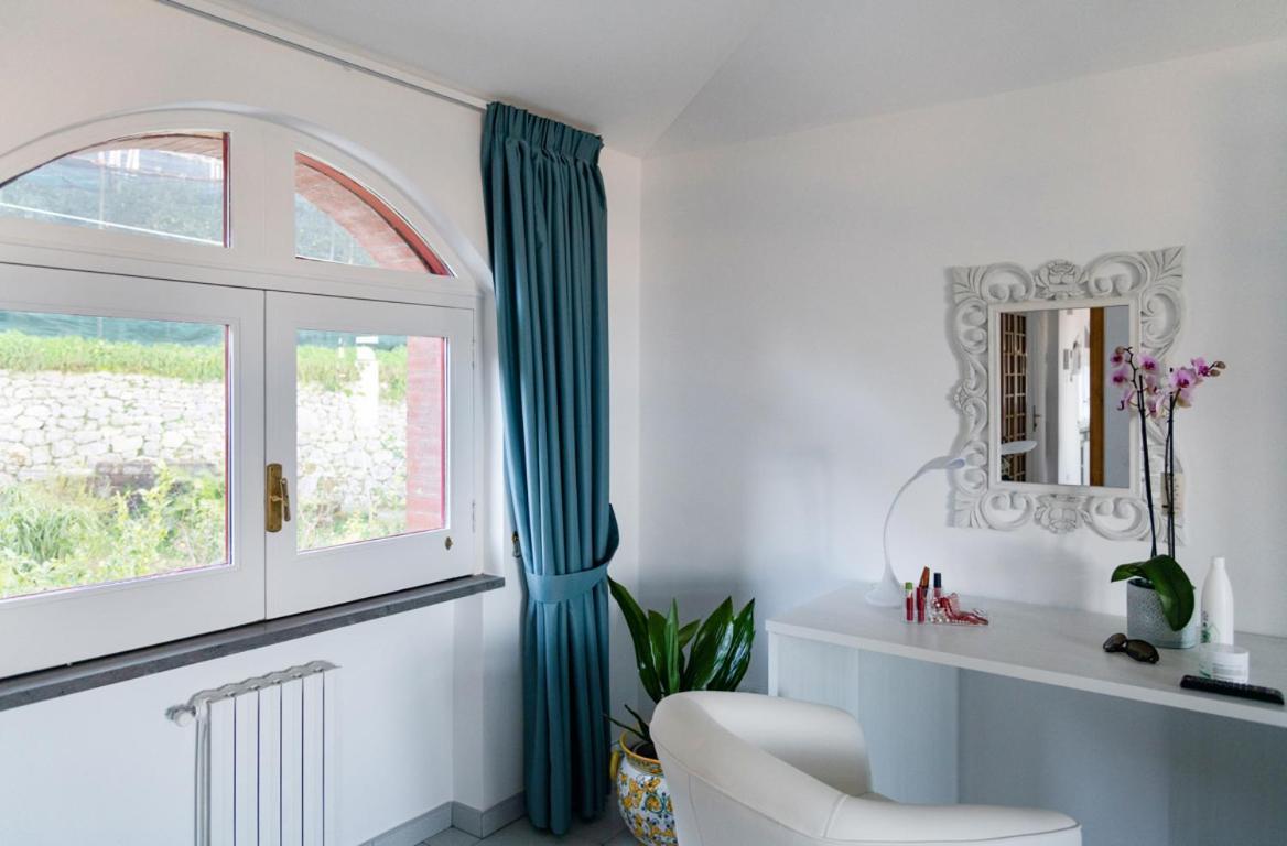 Sorrentovibes - Sea View Rooftop Apartment With Jacuzzi & Garden Esterno foto