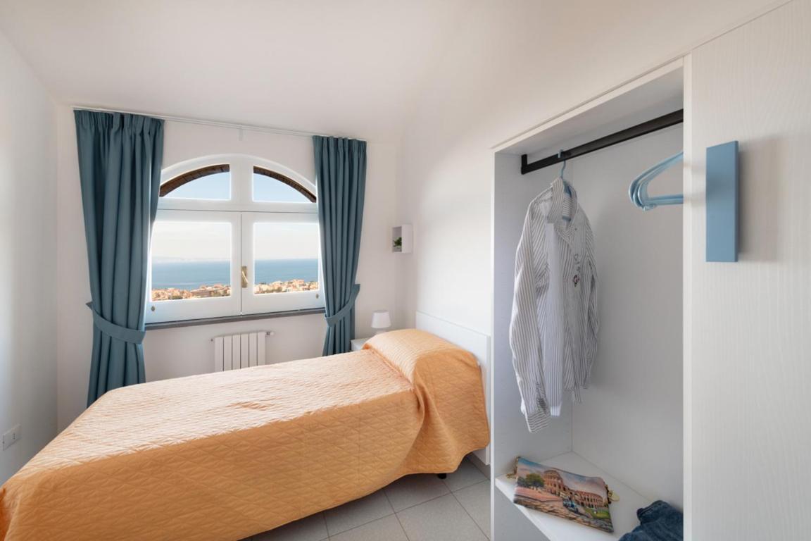 Sorrentovibes - Sea View Rooftop Apartment With Jacuzzi & Garden Esterno foto